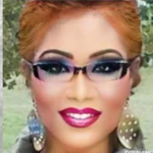 Meet your Posher, Sharon